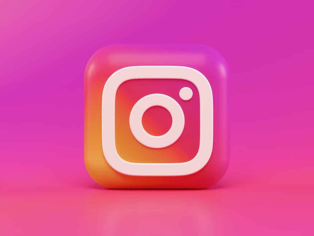 Business Instagram Guide for Beginners alexander shatov tF3vug2FhQ unsplash