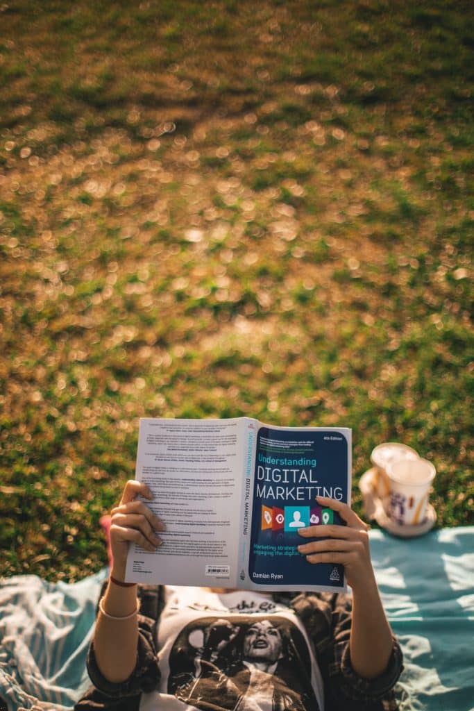 Building A Content Marketing Machine Like A Pro elio santos M38gjx6hifY unsplash
