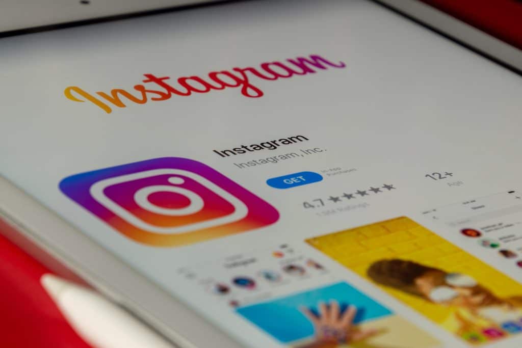 Business Instagram Guide for Beginners souvik banerjee E6Yg8ACZ2vw unsplash